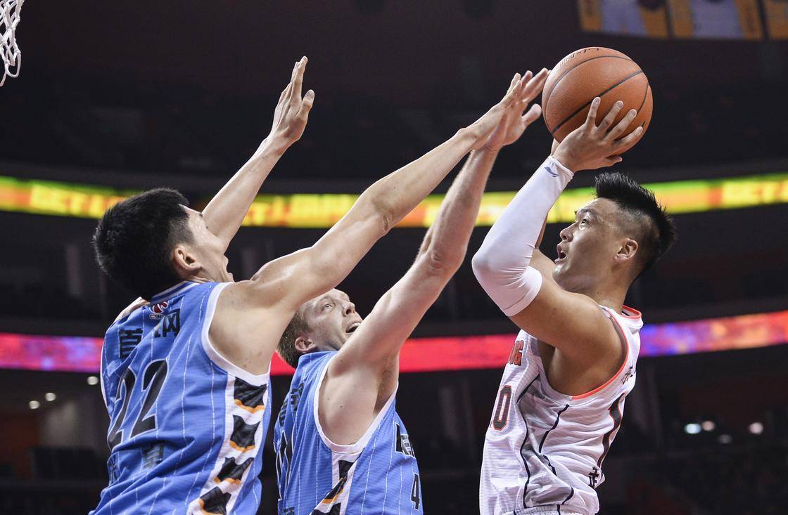 包含全锦赛最新形势:广东男篮高居榜首,多特蒙德强势追赶,冠军归属成迷的词条 包含全锦赛最新形势:广东男篮高居榜首,多特蒙德强势追赶,冠军归属成迷的词条